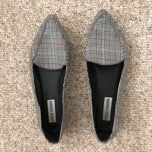 Steve Madden plaid pointed toe flat